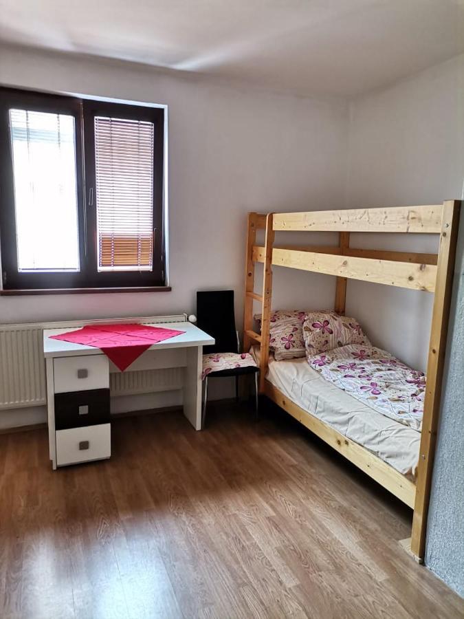 Anh' Private Rooms For Tourist 브라티슬라바 외부 사진