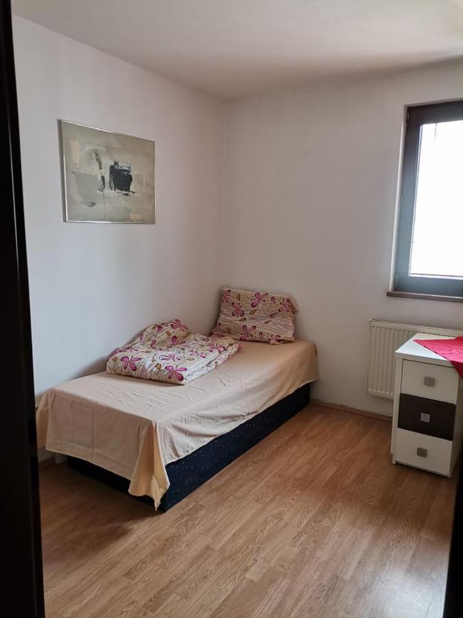 Anh' Private Rooms For Tourist 브라티슬라바 외부 사진
