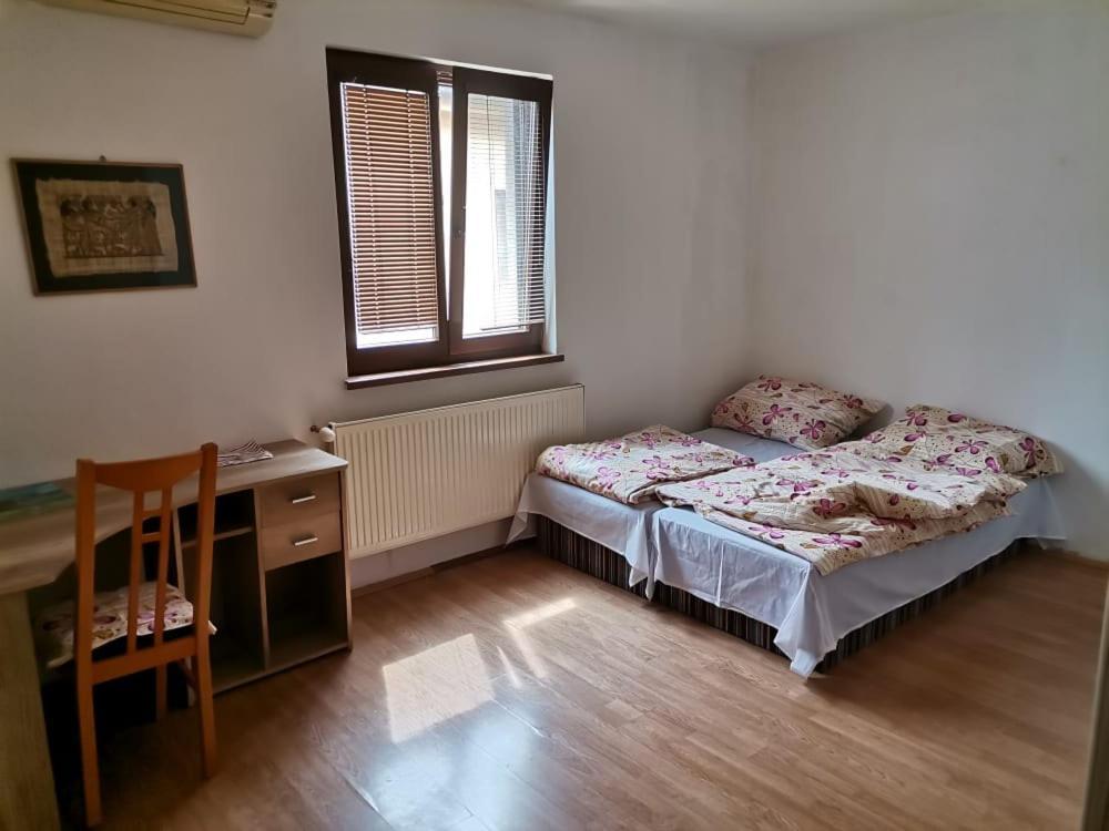Anh' Private Rooms For Tourist 브라티슬라바 외부 사진